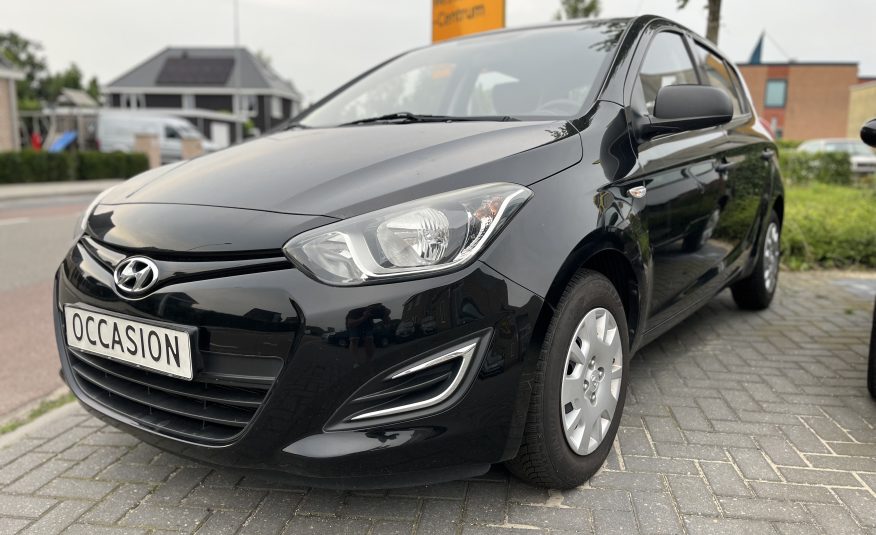 Hyundai i20 1.2i 5-Deurs FIFA World Cup Edition •Airconditioning / Stuurbekrachtiging / Electrische Ramen / Alarm• APK 31-01-2026