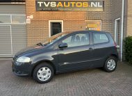 Volkswagen Fox 1.2 12v 3-Deurs Trendline •Stuurbekrachtiging / Radio CD/USB Bluetooth / All Season Banden• APK 02-2025