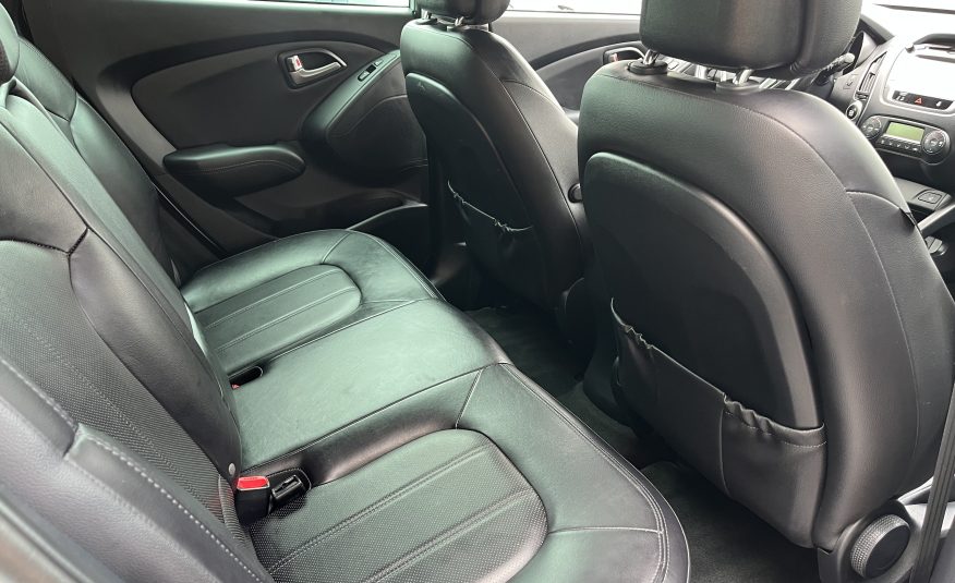 Hyundai ix35 2.0 i-Catcher AUTOMAAT •Lederen Bekleding / Panoramadak / All Season Banden / Trekhaak• NIEUWE MOTOR INCL. GARANTIE