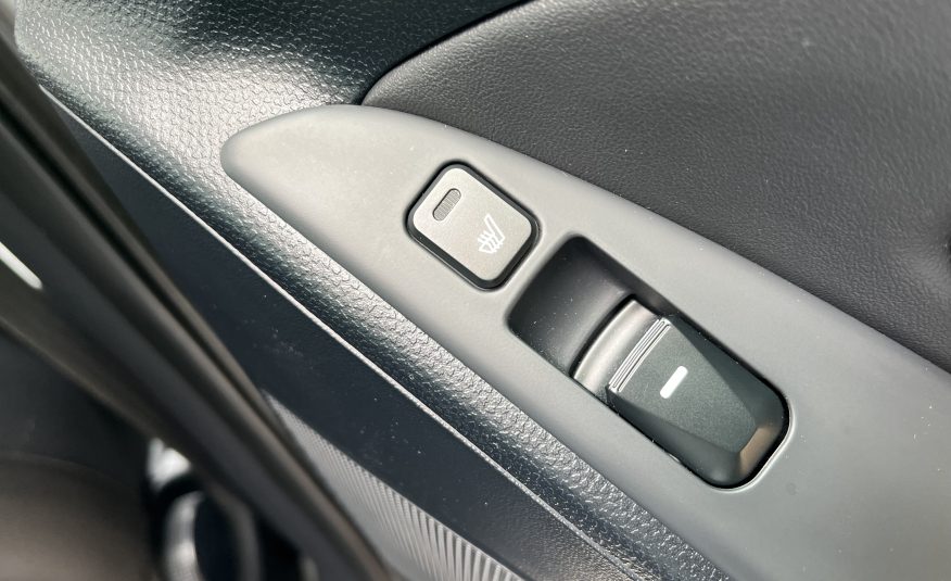 Hyundai ix35 2.0 i-Catcher AUTOMAAT •Lederen Bekleding / Panoramadak / All Season Banden / Trekhaak• NIEUWE MOTOR INCL. GARANTIE