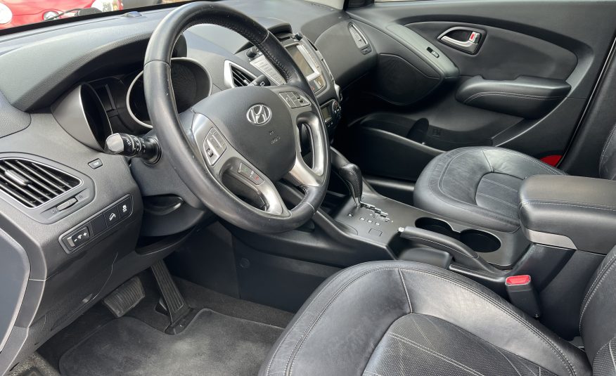 Hyundai ix35 2.0 i-Catcher AUTOMAAT •Lederen Bekleding / Panoramadak / All Season Banden / Trekhaak• NIEUWE MOTOR INCL. GARANTIE