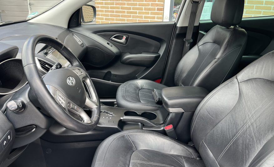 Hyundai ix35 2.0 i-Catcher AUTOMAAT •Lederen Bekleding / Panoramadak / All Season Banden / Trekhaak• NIEUWE MOTOR INCL. GARANTIE