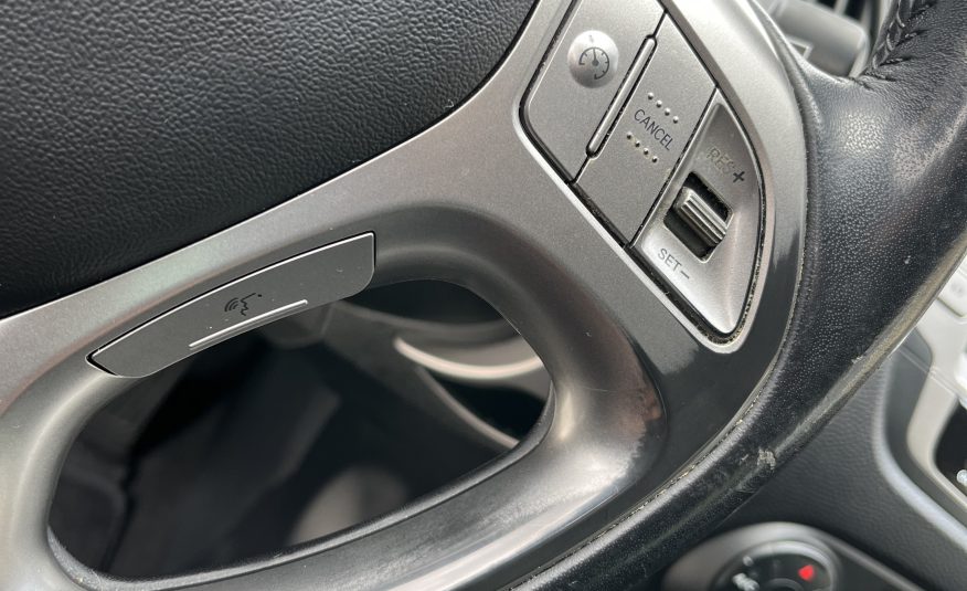 Hyundai ix35 2.0 i-Catcher AUTOMAAT •Lederen Bekleding / Panoramadak / All Season Banden / Trekhaak• NIEUWE MOTOR INCL. GARANTIE