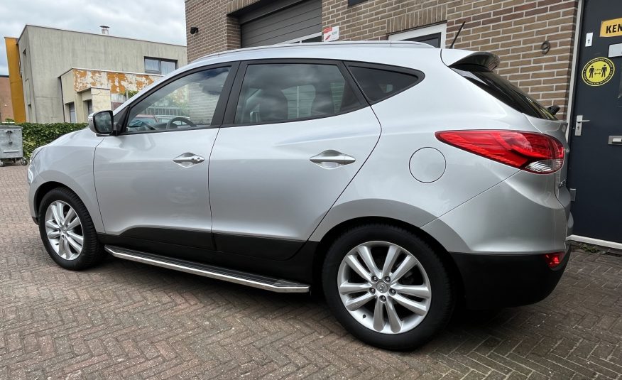 Hyundai ix35 2.0 i-Catcher AUTOMAAT •Lederen Bekleding / Panoramadak / All Season Banden / Trekhaak• NIEUWE MOTOR INCL. GARANTIE