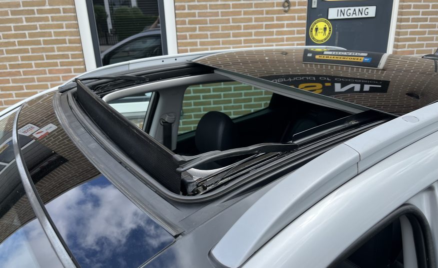 Hyundai ix35 2.0 i-Catcher AUTOMAAT •Lederen Bekleding / Panoramadak / All Season Banden / Trekhaak• NIEUWE MOTOR INCL. GARANTIE