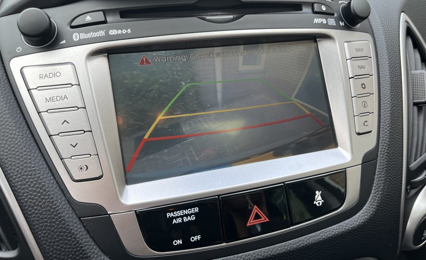 Hyundai ix35 2.0 i-Catcher AUTOMAAT •Lederen Bekleding / Panoramadak / All Season Banden / Trekhaak• NIEUWE MOTOR INCL. GARANTIE