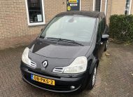 Renault Grand Modus 1.2 TCE •Automatische Airconditioning / Cruise Control / Half Lederen Bekleding / Parkeersensoren / 15” LM-Velgen / Trekhaak• / All Season Banden• 2e Eigenaar + NIEUWE APK & DEALER ONDERHOUDEN