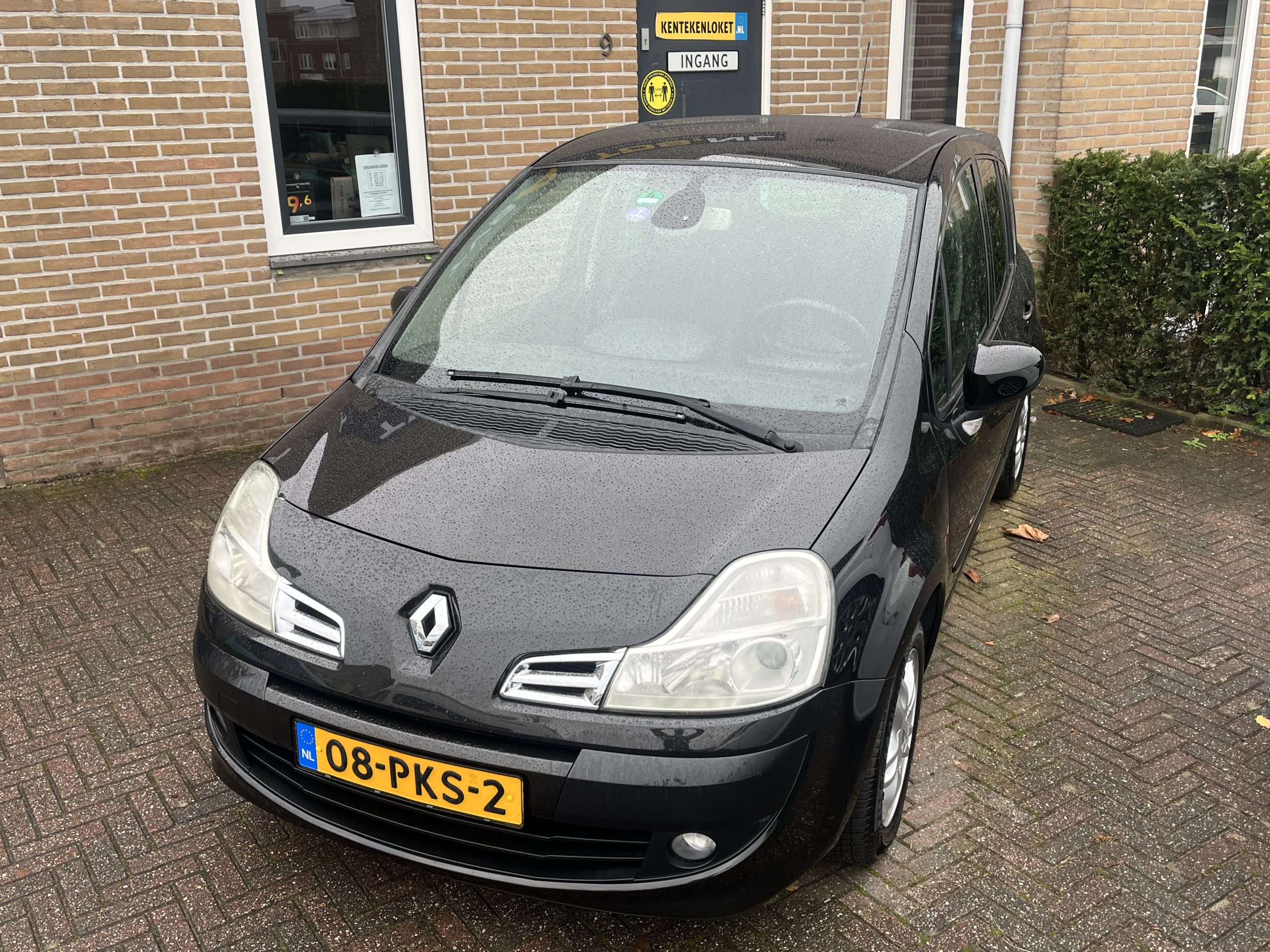 Renault Grand Modus 1.2 TCE •Automatische Airconditioning / Cruise Control / Half Lederen Bekleding / Parkeersensoren / 15” LM-Velgen / Trekhaak• / All Season Banden• 2e Eigenaar + NIEUWE APK & DEALER ONDERHOUDEN
