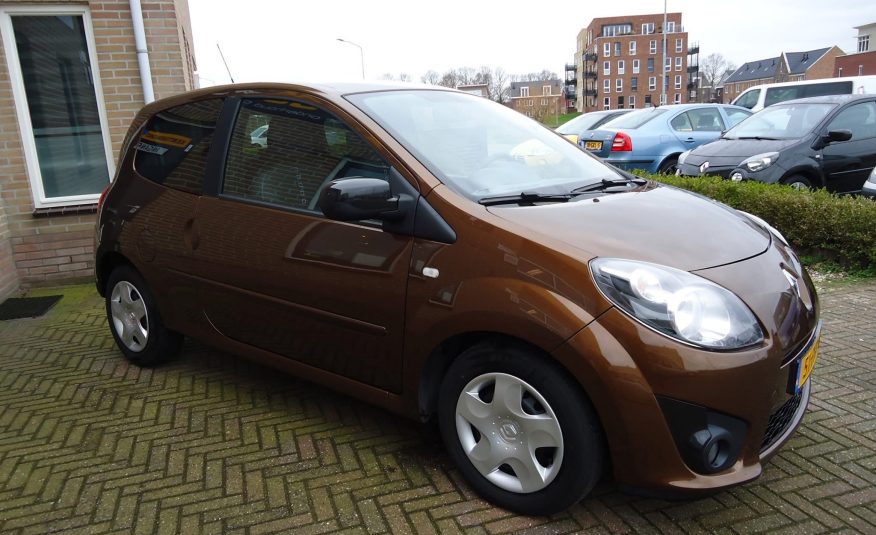 Renault Twingo 1.2 16v Dynamique •Airconditioning / Cruise Control / Losse Achterstoeltjes• NIEUWE APK BIJ AFLEVERING