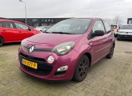 Renault Twingo 1.2 16v Collection •Airconditioning / Cruise Control / 14” LM Velgen & All Season Banden• 2e Eigenaresse & Zeer Nette Auto