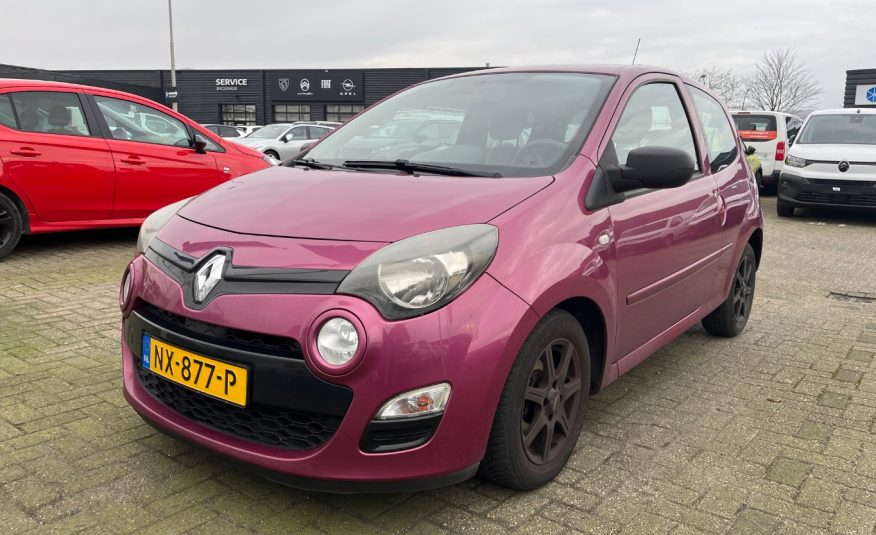 Renault Twingo 1.2 16v Collection •Airconditioning / Cruise Control / 14” LM Velgen & All Season Banden• 2e Eigenaresse & Zeer Nette Auto