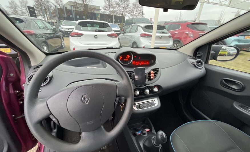 Renault Twingo 1.2 16v Collection •Airconditioning / Cruise Control / 14” LM Velgen & All Season Banden• 2e Eigenaresse & Zeer Nette Auto