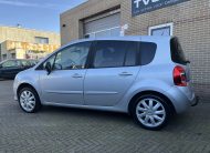 Renault Grand Modus 1.2 TCE •Automatische Airconditioning / Cruise Control / 16” LM-Velgen / Parkeersensoren / Trekhaak• 2e Eigenaar + NIEUWE APK APRIL 2026!