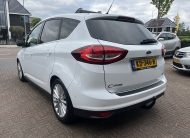 Ford C-Max 1.0 Ecoboost Titanium •Automatische Airconditioning / Lichtmetalen Velgen / Parkeersensoren V+A / Navigatie / Trekhaak• 2e Eigenaar INCLUSIEF NIEUWE DISTRIBUTIERIEM