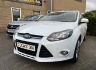 Ford Focus Wagon 1.0 Ecoboost Titanium •Automatische Airconditioning / Lichtmetalen Velgen / Parkeersensoren V+A / Privacy Glas / Wegklapbare Trekhaak / Keyless Entry• DEALER ONDERHOUDEN + NIEUWE DISTRIBUTIERIEM