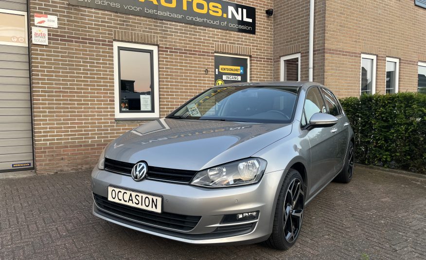 Volkswagen Golf 1.2 TSI 5-Deurs •18” Lichtmetalen Velgen / Navigatiesysteem / Parkeersensoren V+A / Cruise Control• NIEUWE KOPPELING