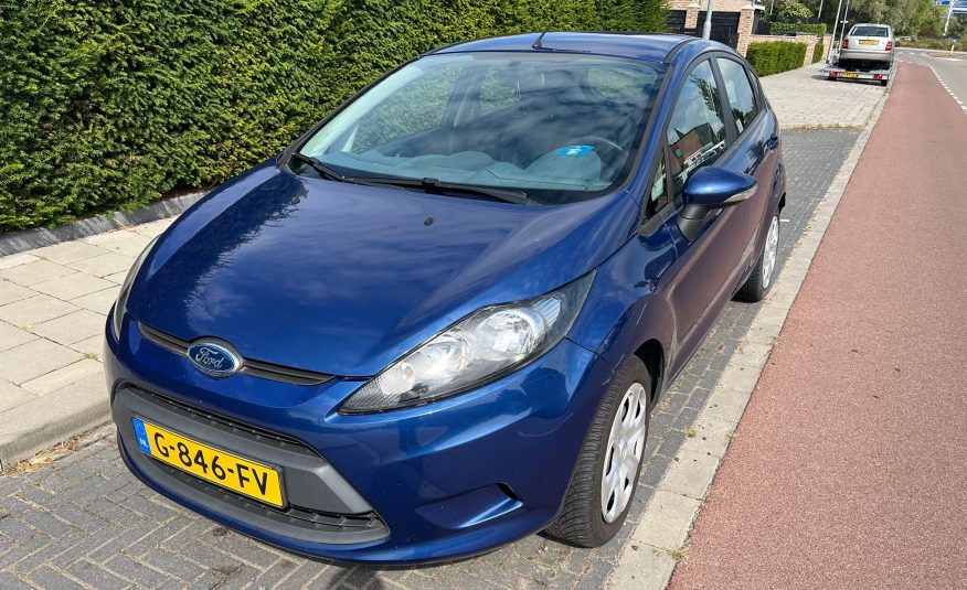 Ford Fiesta 1.25i Trend 5-Deurs •Airconditioning / All Season Banden / Radio CD• NIEUWE APK 09-2026!