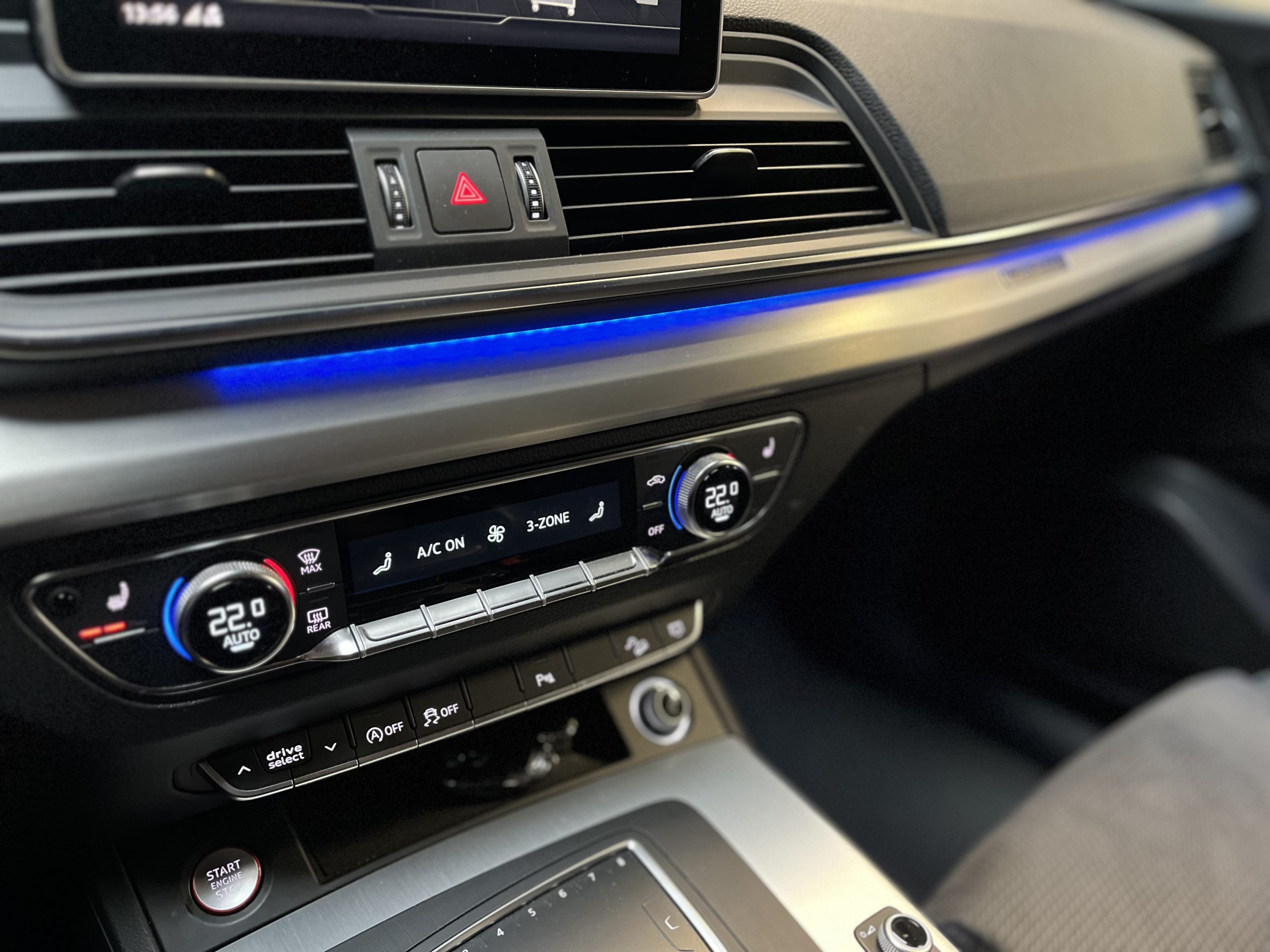 Audi SQ5 3.0 TFSI Quattro V6T S-Line 354PK •Automatische Airconditioning / Luchtvering / Alarminstallatie / 20” Lichtmetalen Velgen / Ambient Light / Trekhaak / Half Lederen Interieur & Alcantara / Navigatiesysteem / Audio Upgrade•