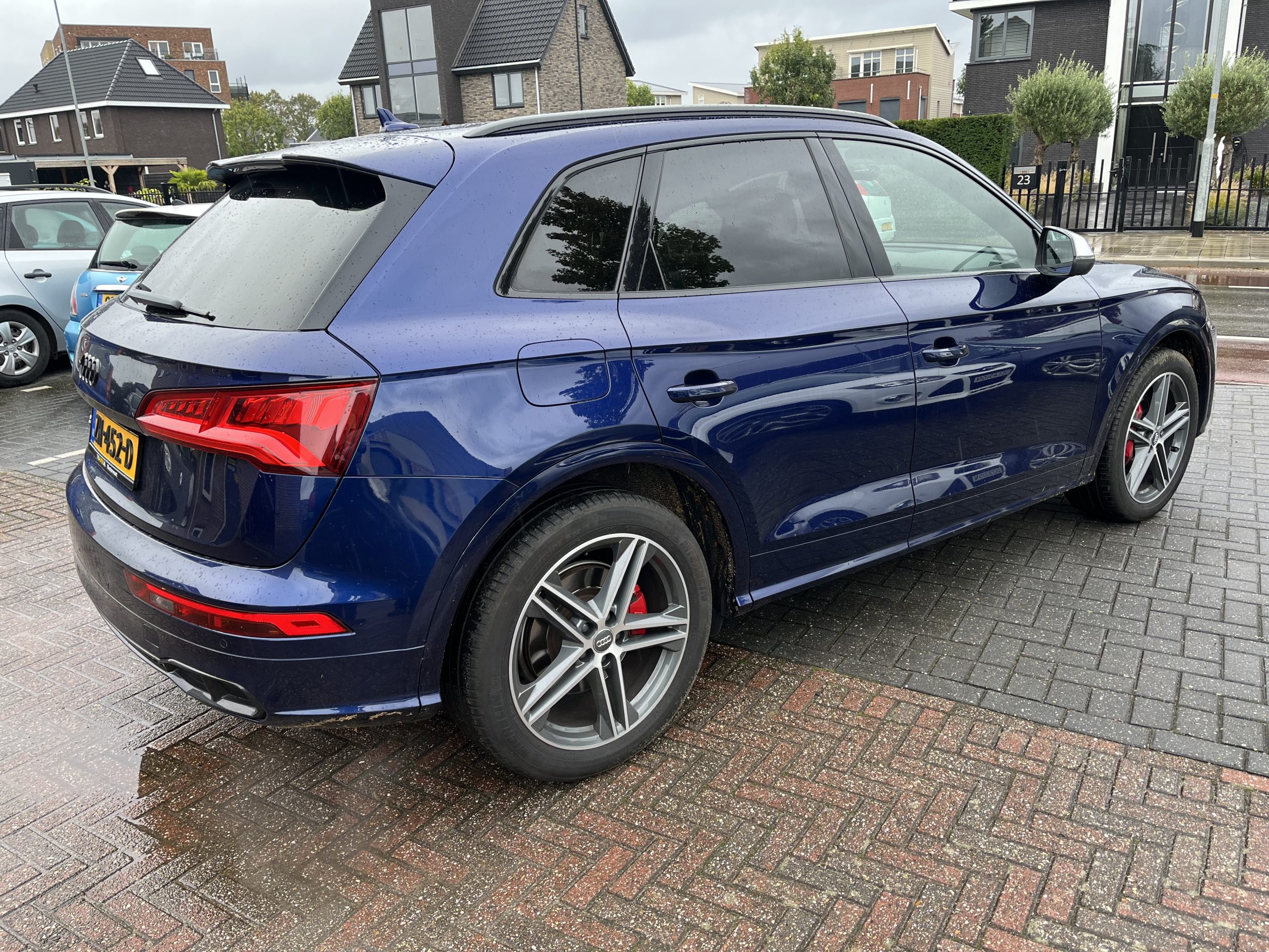 Audi SQ5 3.0 TFSI Quattro V6T S-Line 354PK •Automatische Airconditioning / Luchtvering / Alarminstallatie / 20” Lichtmetalen Velgen / Ambient Light / Trekhaak / Half Lederen Interieur & Alcantara / Navigatiesysteem / Audio Upgrade•