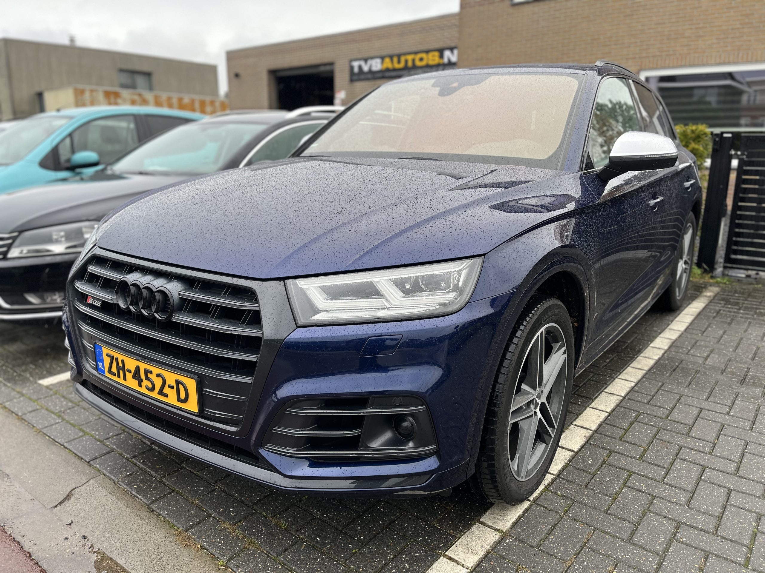 Audi SQ5 3.0 TFSI Quattro V6T S-Line 354PK •Automatische Airconditioning / Luchtvering / Alarminstallatie / 20” Lichtmetalen Velgen / Ambient Light / Trekhaak / Half Lederen Interieur & Alcantara / Navigatiesysteem / Audio Upgrade•