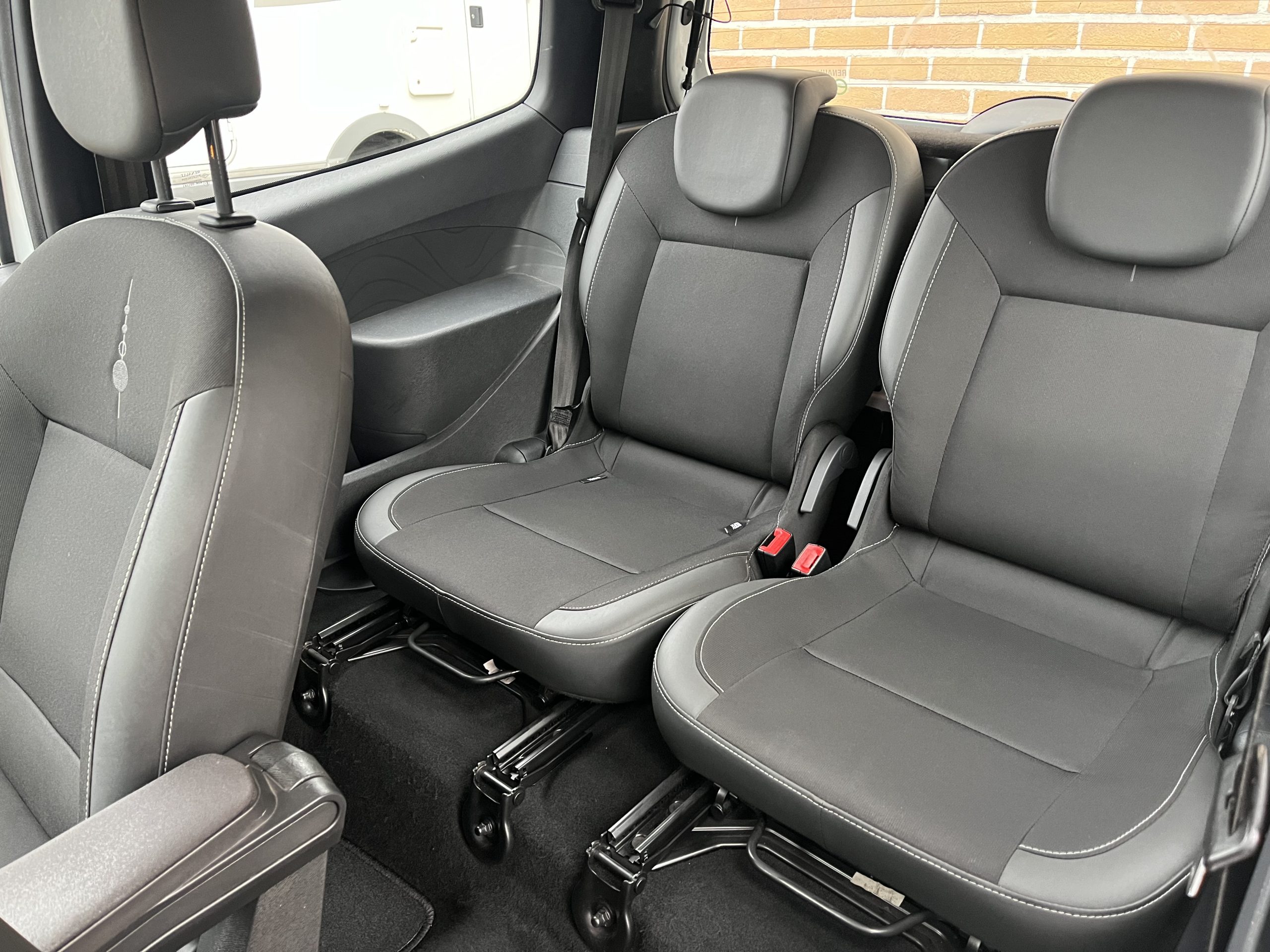 Renault Twingo 1.2 16v Night & Day •Airconditioning / All Season Banden / Cruise Control / Half Leder / Losse Achterstoelen• NIEUWE APK 12-2026!